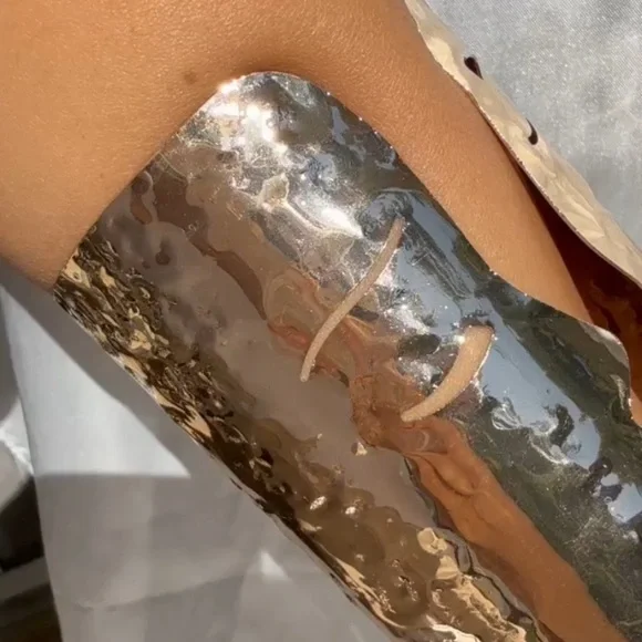 Face gold color cuff Bracelet - Picture 9 of 9